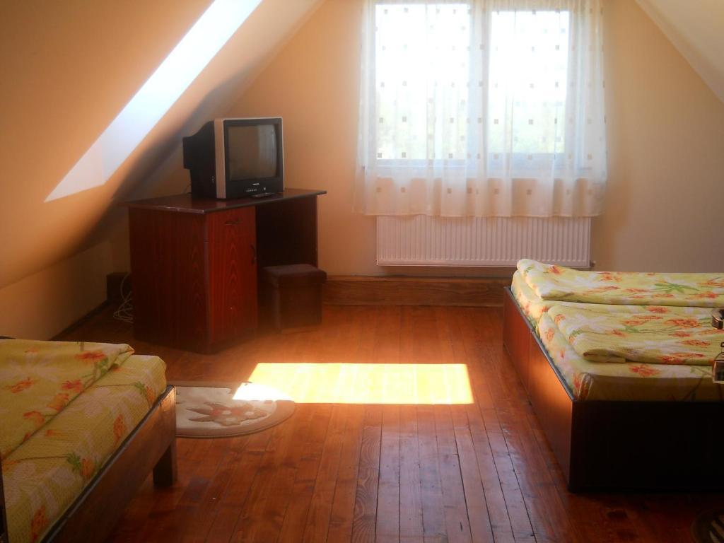 Pensiunea Roua Muntilor Sîmbăta de Sus Стая снимка