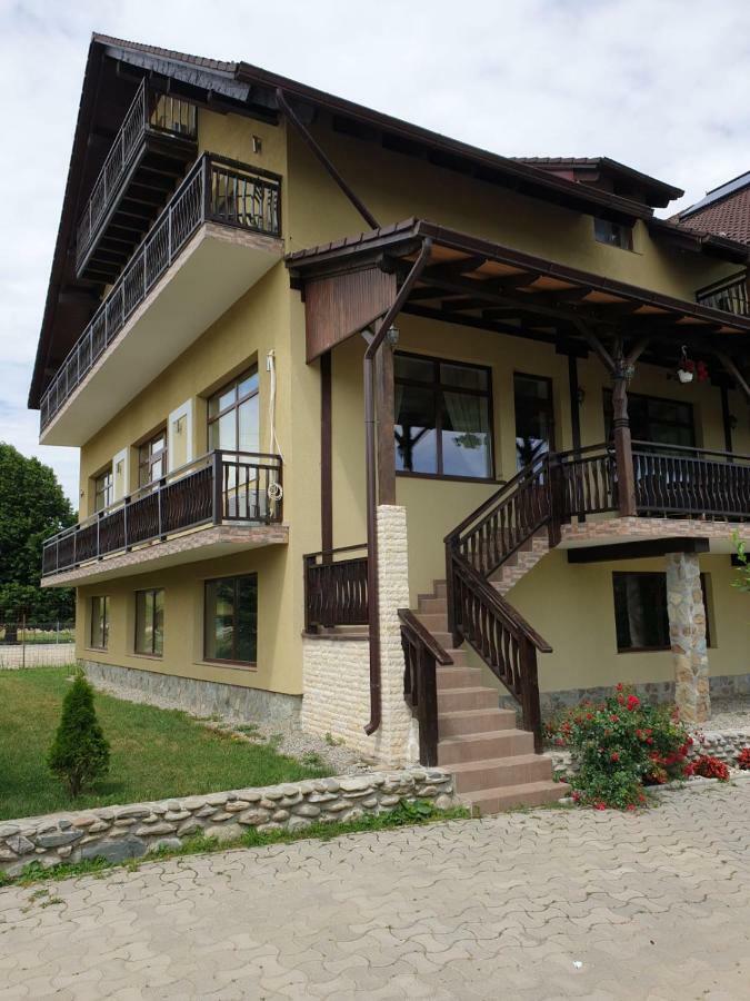 Pensiunea Roua Muntilor Sîmbăta de Sus Екстериор снимка